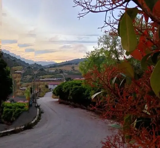 Otel Belvedere Santa Cristina Gela (Sicily)